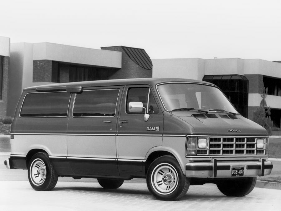  Dodge Ram Wagon 1986 года  (фото 4 из 5)
